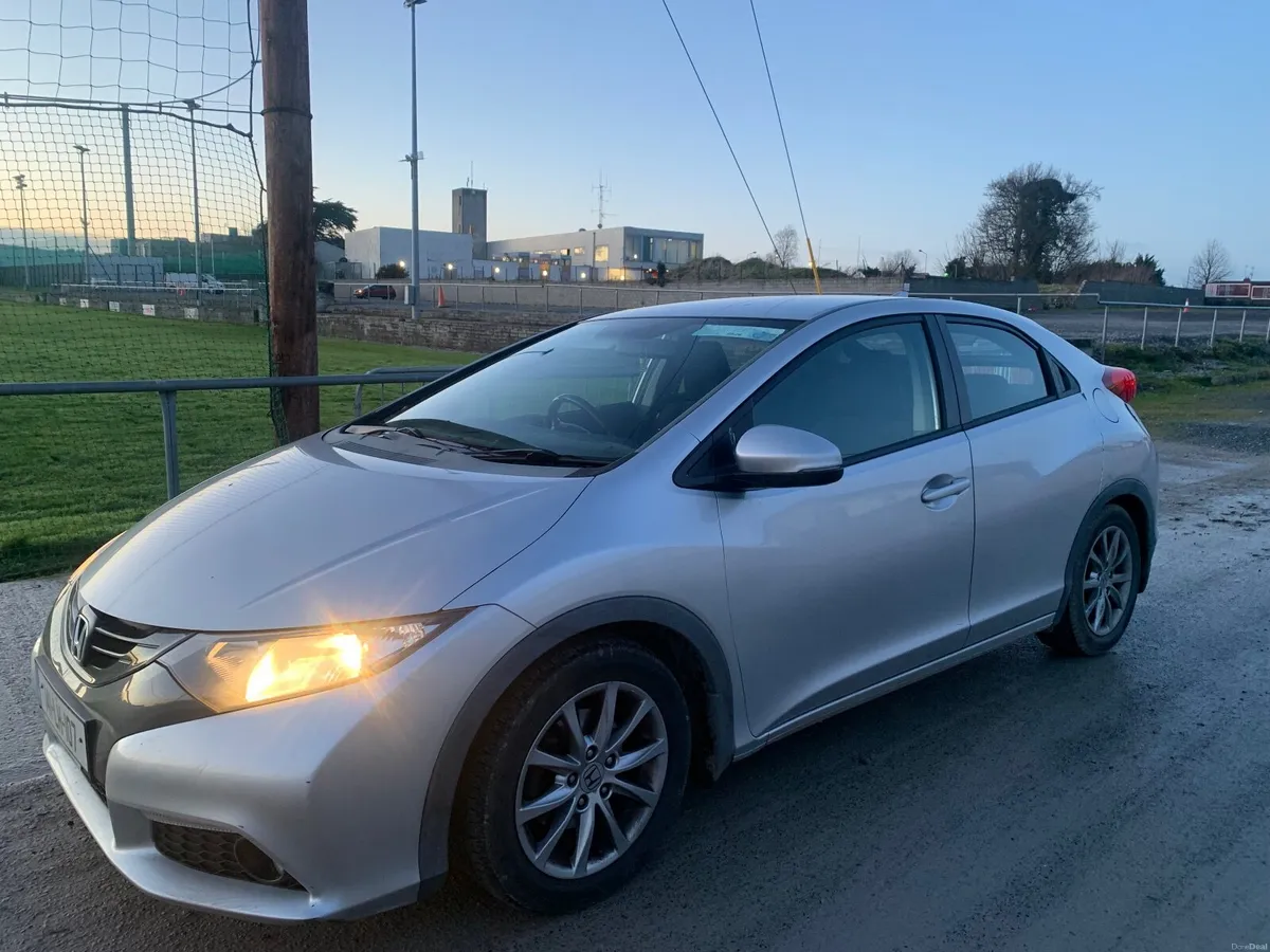 Honda Civic 2014 - Image 4