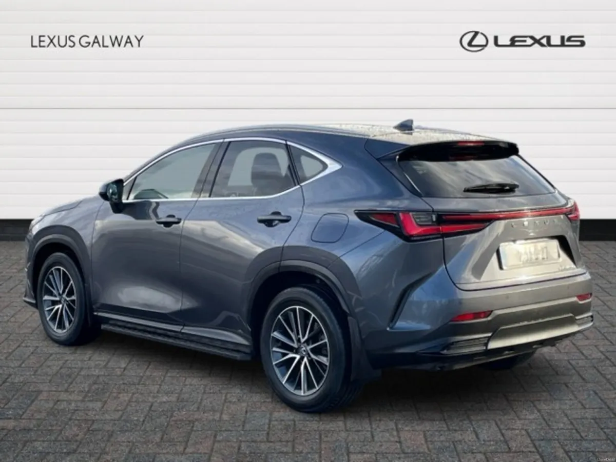 Lexus NX NX 450h+ Executive AWD // Heated Mirrors - Image 5