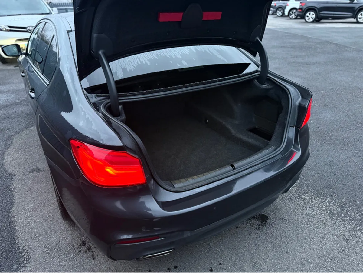 BMW 5-Series 2019 BMW 5 SERIES M SPORT - Image 4