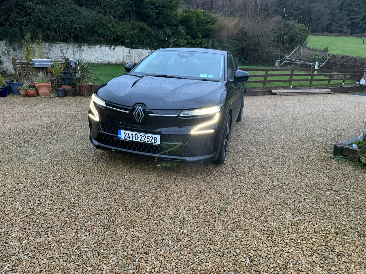 Renault Megane 2024 EV 30 - Image 3