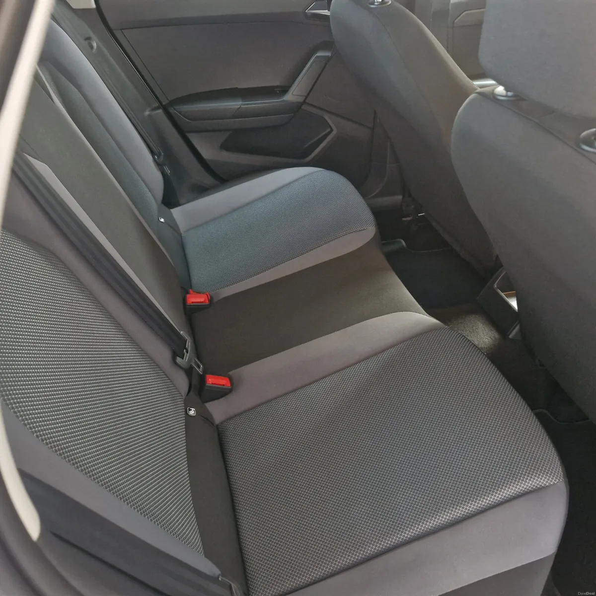 High spec SEAT Arona 2018 - Image 4