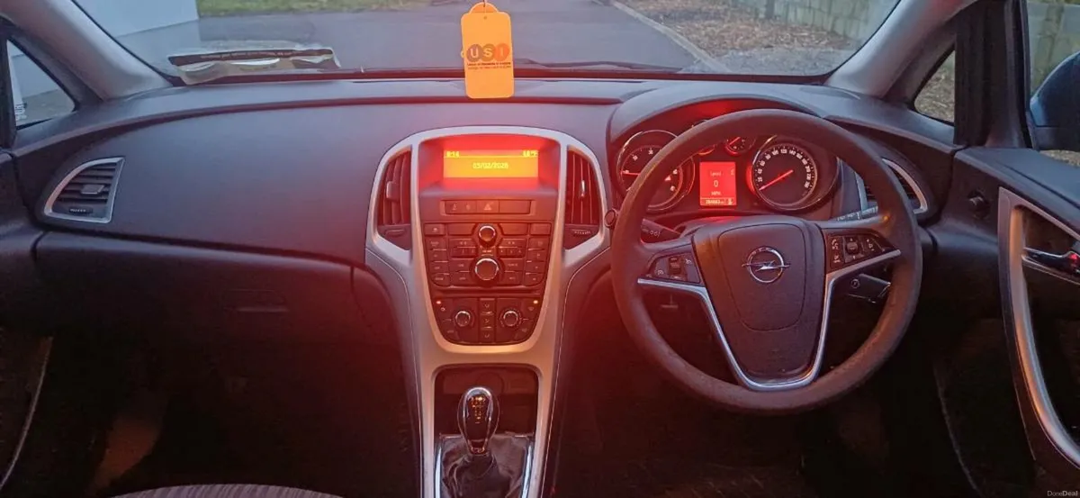 Opel Astra J 2012 - Image 4