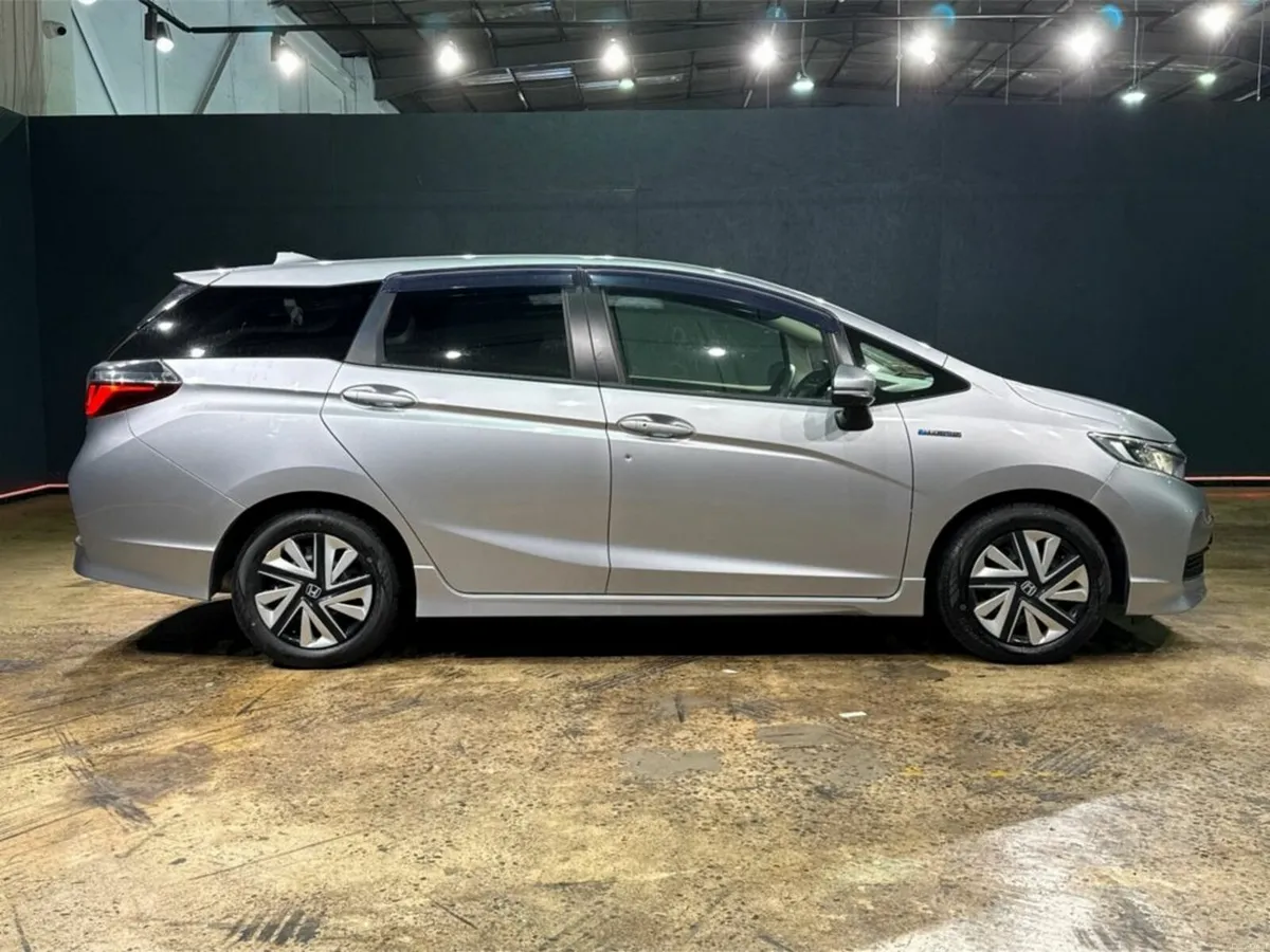 Honda Shuttle HYBRID 1.5L AUTOMATIC - CRUISE CONTR - Image 3