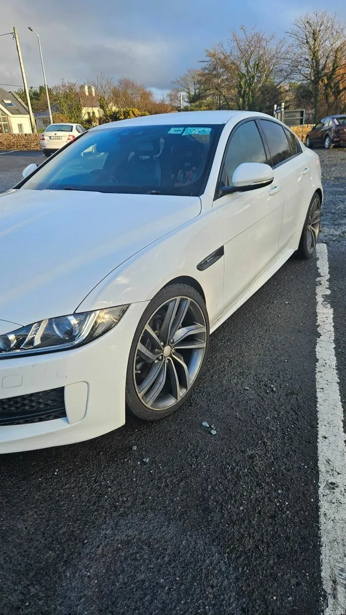Jaguar XE 2017 Automatic - Image 3