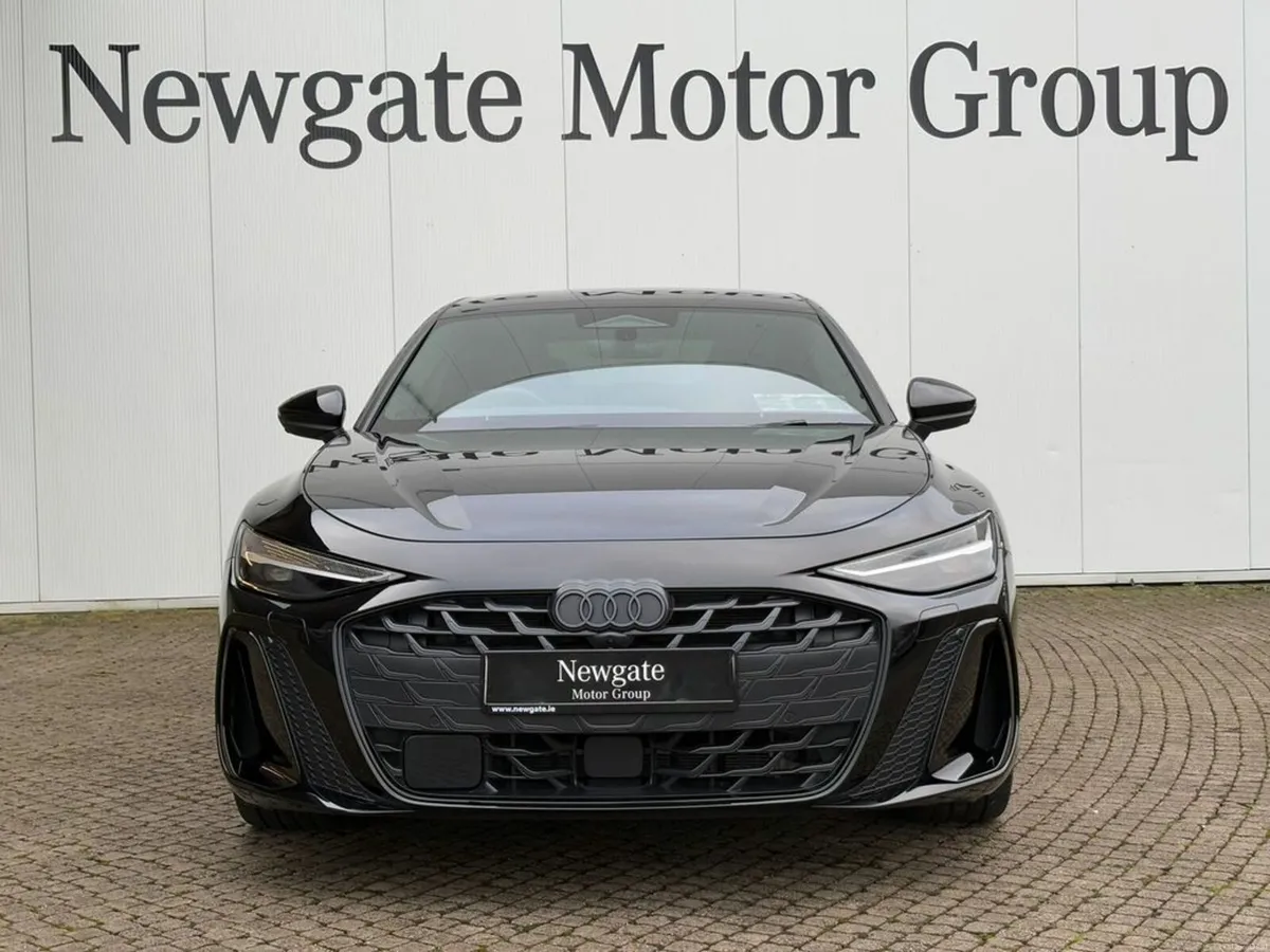 Audi A6 E-HYBRID QUATTRO LAUNCH EDITION - Image 3