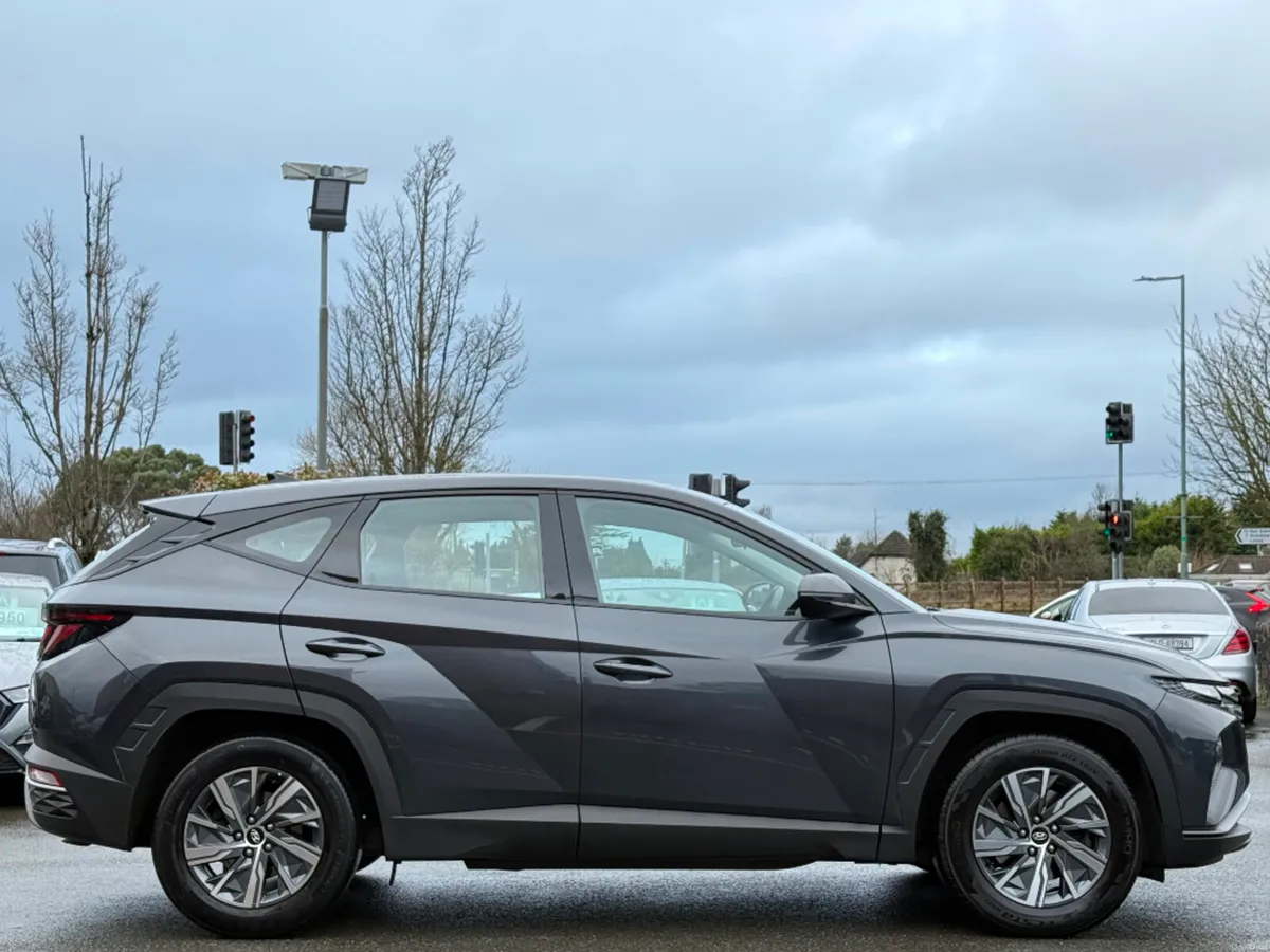 Hyundai Tucson 1.6D COMFORT PLUS 5DR *LOW KMS* - Image 4