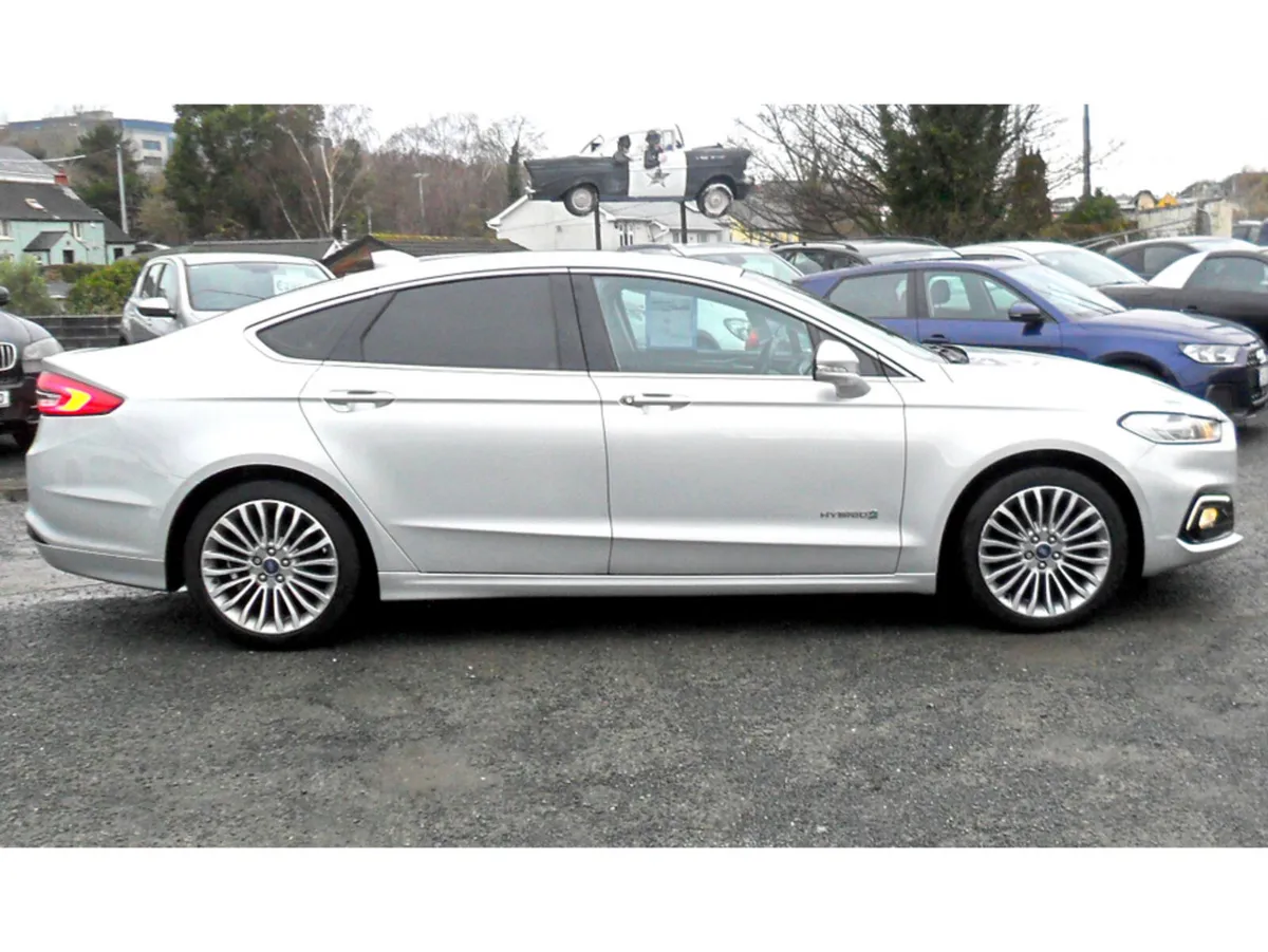 Ford Mondeo 2.0 AUTO HYBRID TITANIUM EDITION...... - Image 4