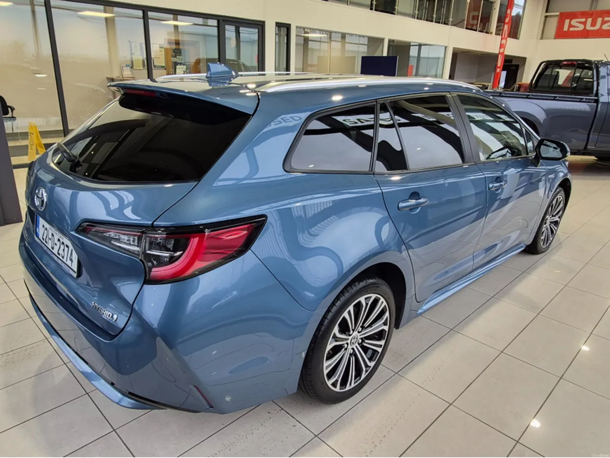 Toyota Corolla HYBRID SOL T/S 4DR AUTO - Image 3