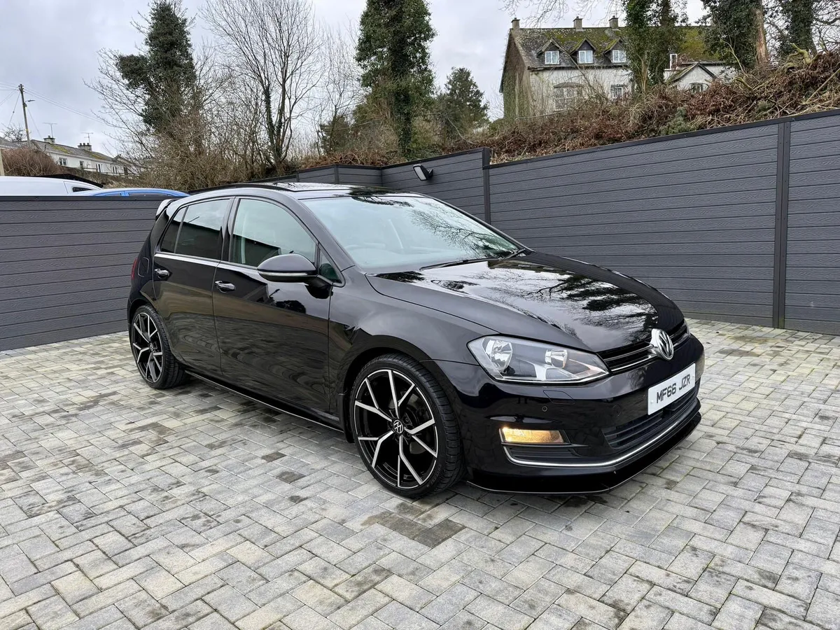 VOLKSWAGEN GOLF GT EDITION PAN ROOF 2016 - Image 1