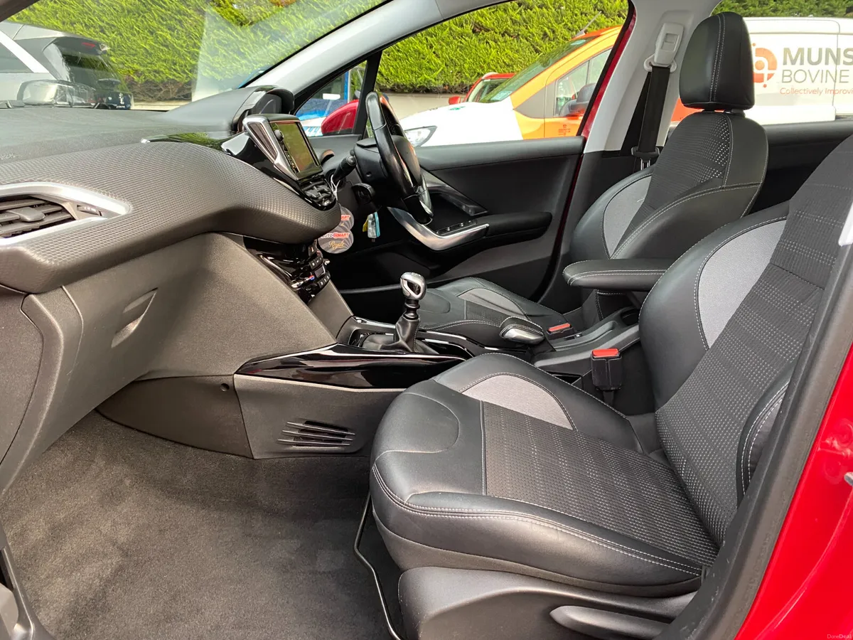 Peugeot 2008 1.6 Blue Hdi 120bhp Allure S/S SRF - Image 4