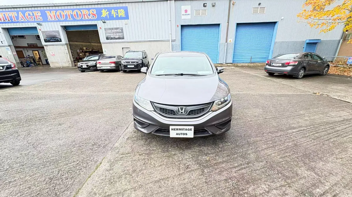Honda Jade1.5 Hybrid Auto 6 SEATER 2017 - Image 2