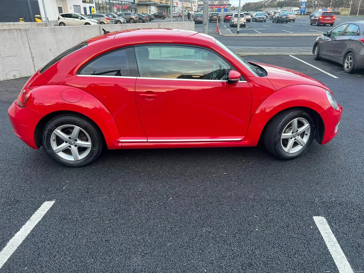 2013 Volkswagen Beetle,Automatic,New NCT. - Image 4
