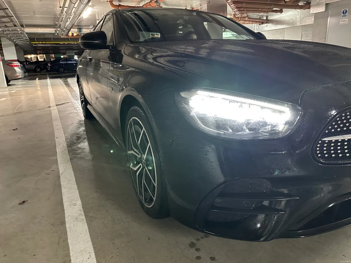 Mercedes-Benz E-Class 2021 - Image 3