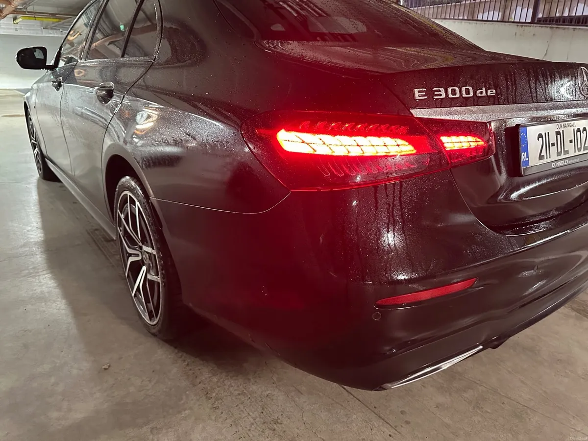 Mercedes-Benz E-Class 2021 - Image 4