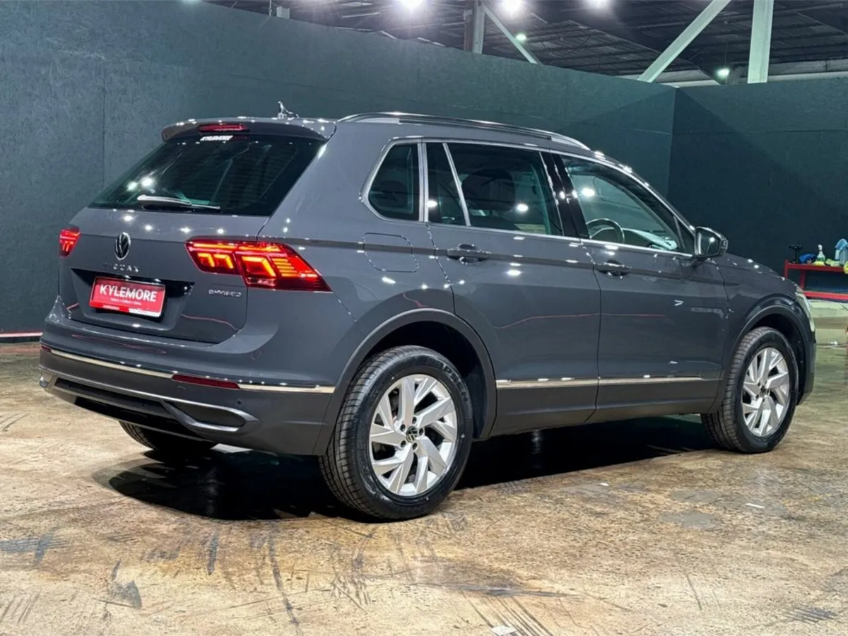 Volkswagen Tiguan HYBRID AUTOMATIC 1.4L TSI PHEV - - Image 4