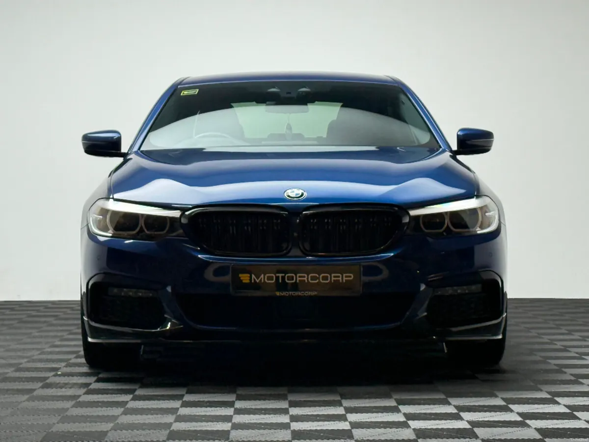 BMW 5-Series 530E M SPORT *HUGE SPEC* - Image 2