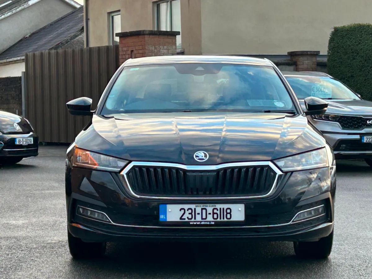 Skoda Octavia STYLE 2.0TDI DSG AUTO *IRISH CAR & H - Image 2