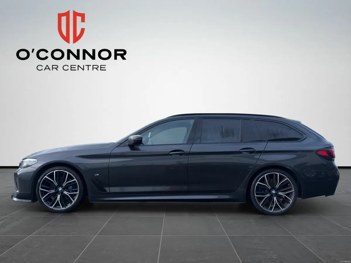 BMW 5-Series 🔥 “Yes, it’s a Touring. No, it’s not - Image 2