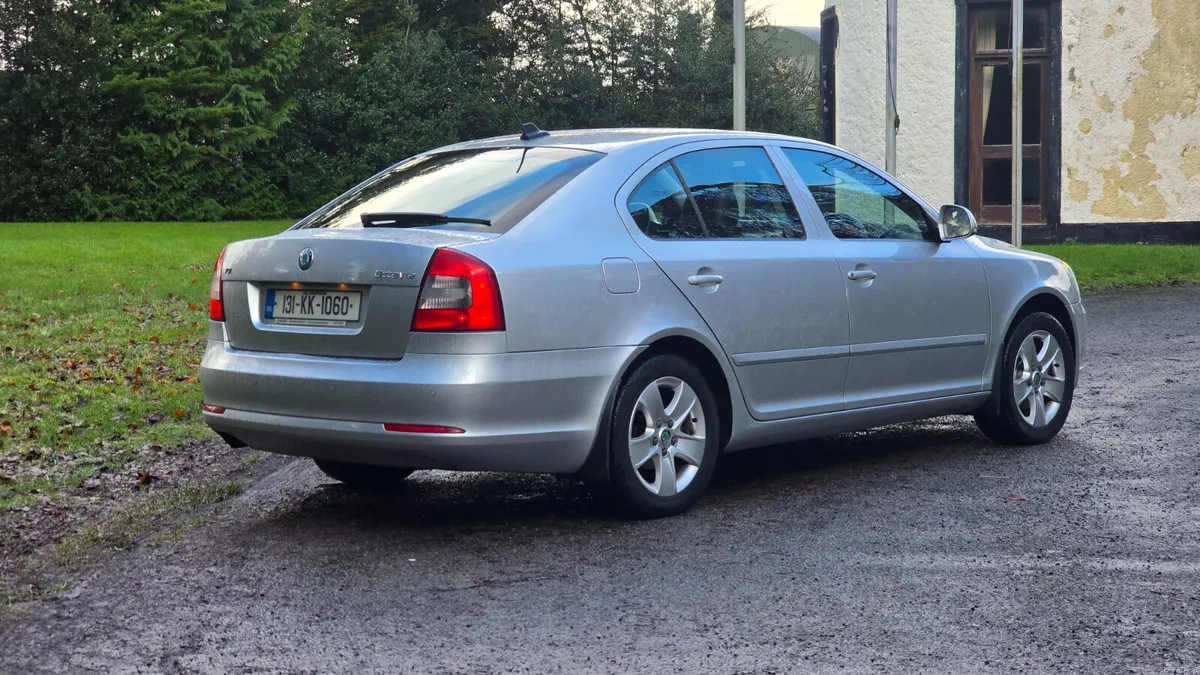 2013 SKODA OCTAVIA 1.6 TDI EXCLUSIVE - Image 4