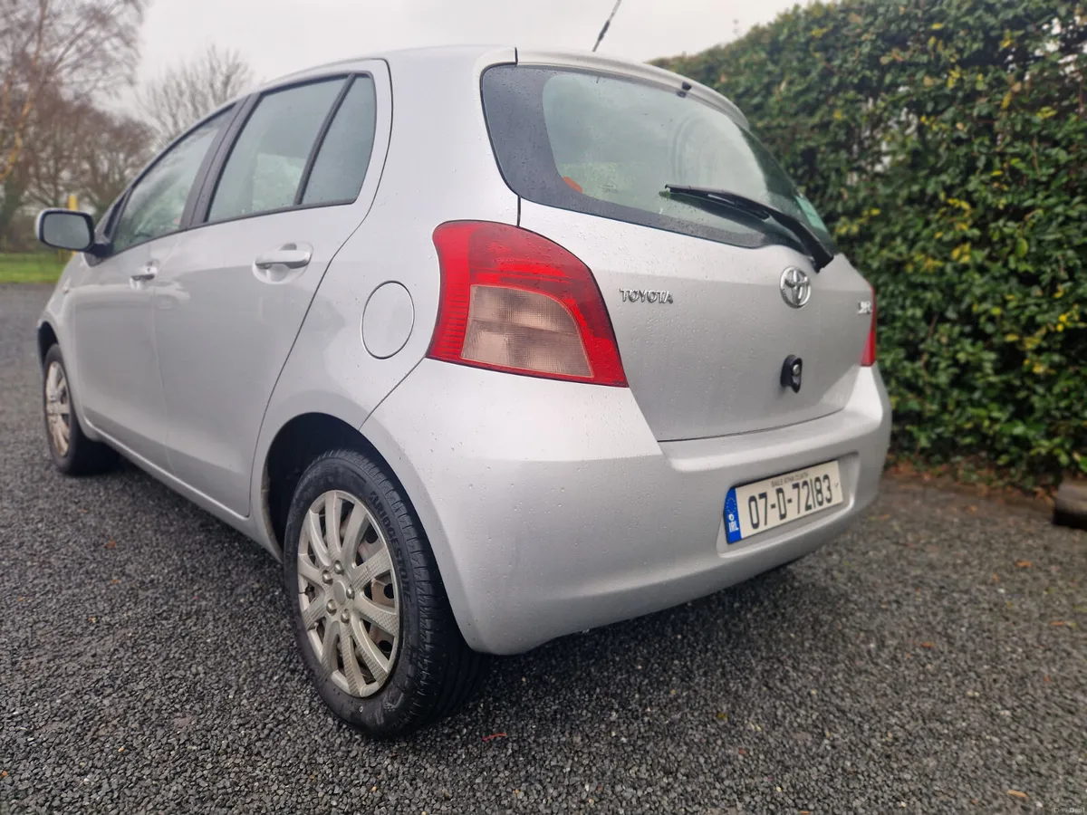 Toyota Yaris Luna 2007 - Image 3