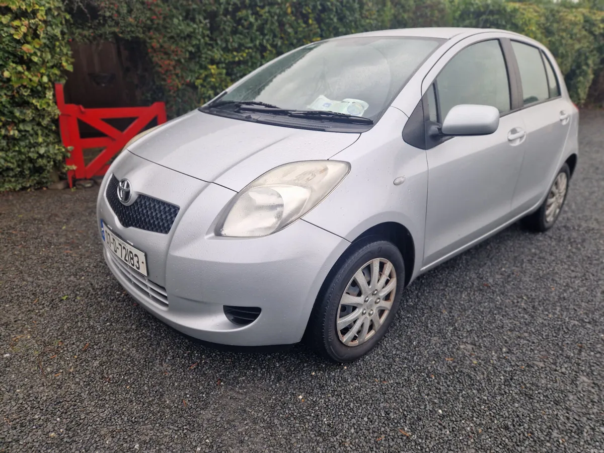 Toyota Yaris Luna 2007 - Image 2