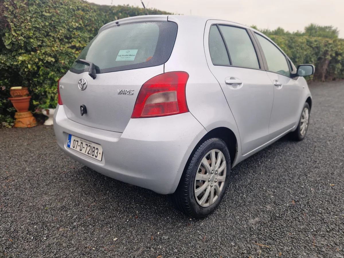 Toyota Yaris Luna 2007 - Image 4
