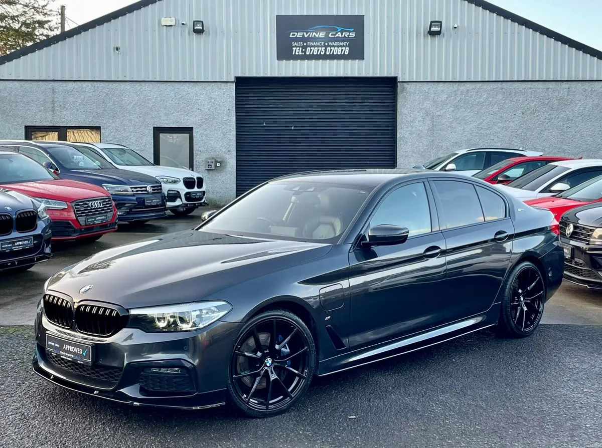 Dec 2018 BMW 5 Series 530e M Sport 4dr Auto - Image 3