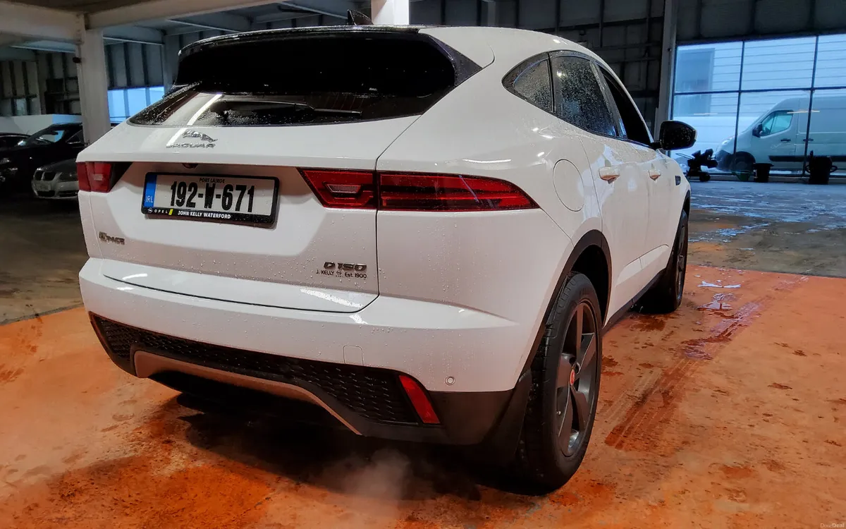Jaguar E-Pace 2019 - Image 3