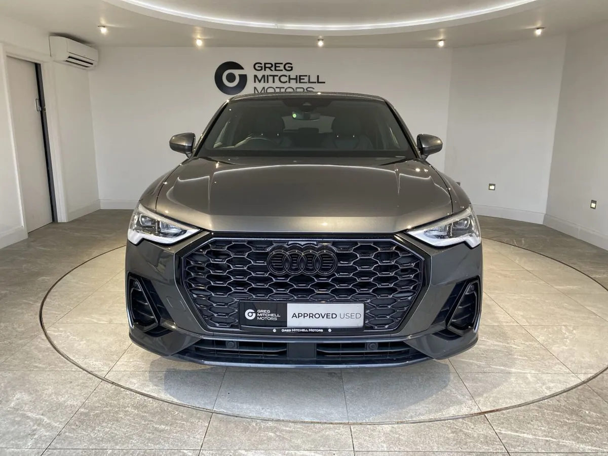 Audi Q3 2022 - Image 2