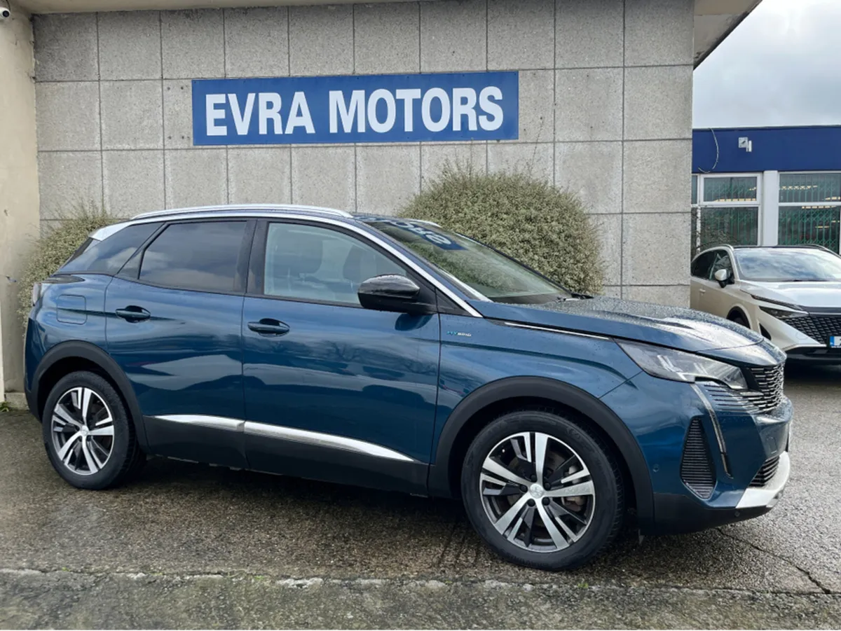 Peugeot 3008 FL ALLURE 1.6 PHEV 225 HYBRID PETROL - Image 3
