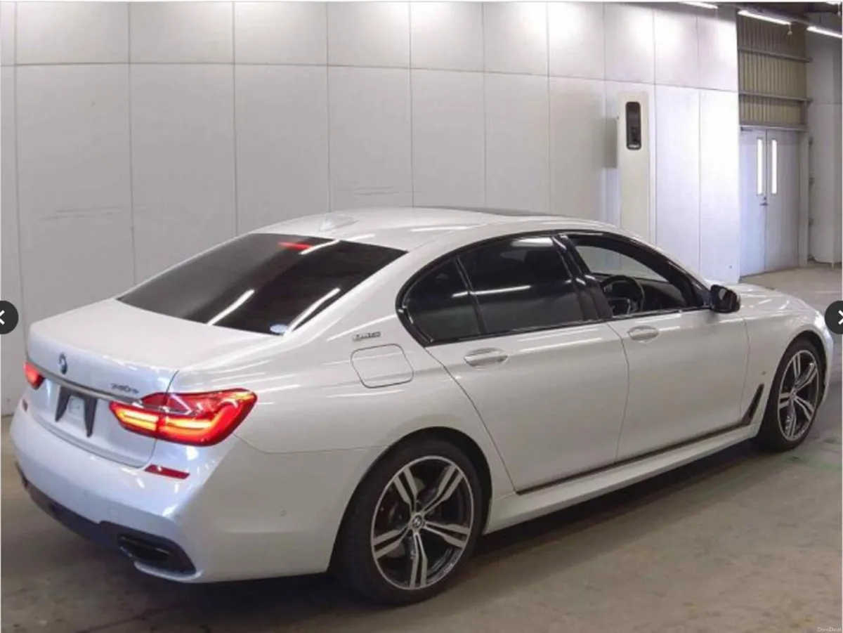 BMW 7-Series COMING SOON // TAN LEATHER INTERIOR / - Image 3