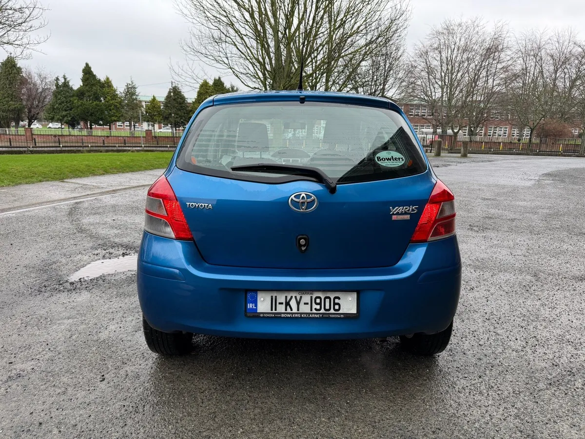 2011 Toyota Yaris - Image 4