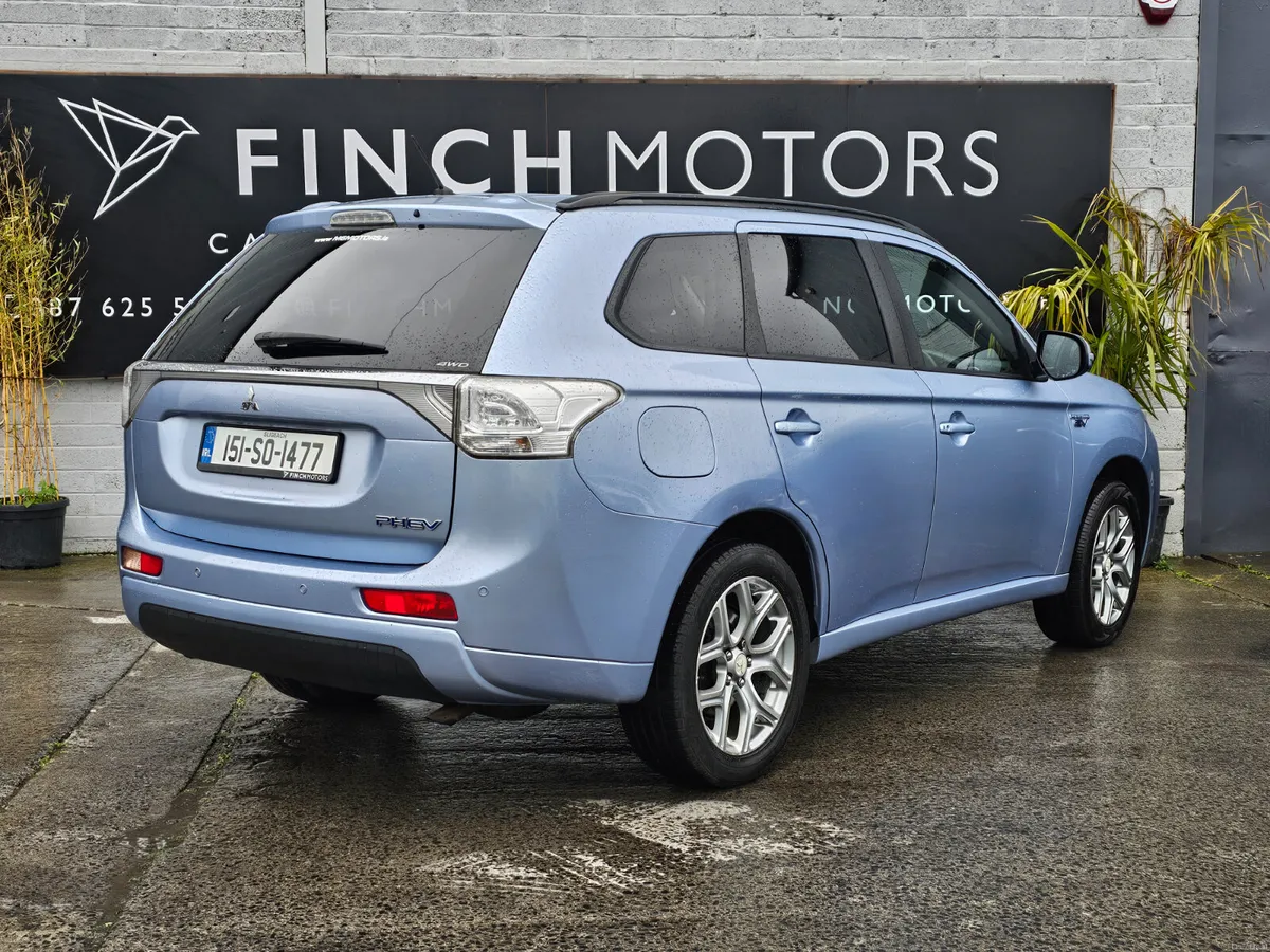 MITSUBISHI OUTLANDER PHEV 4X4 // 12/26 NCT - Image 2