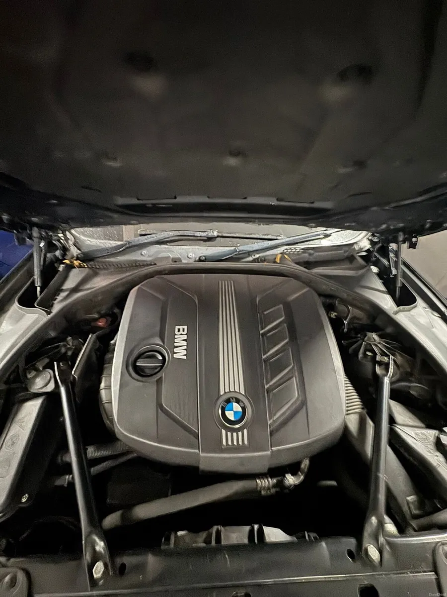 BMW 5-Series 2012 - Image 3