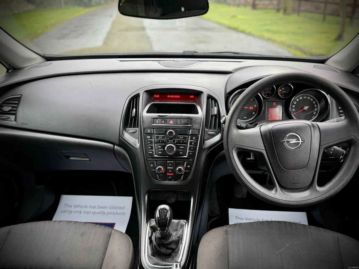 Opel Astra 1.2Cdti Ncted - Image 3