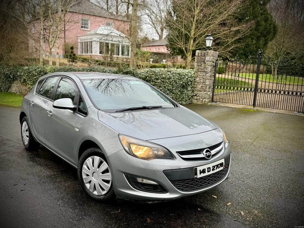 Opel Astra 1.2Cdti Ncted - Image 2