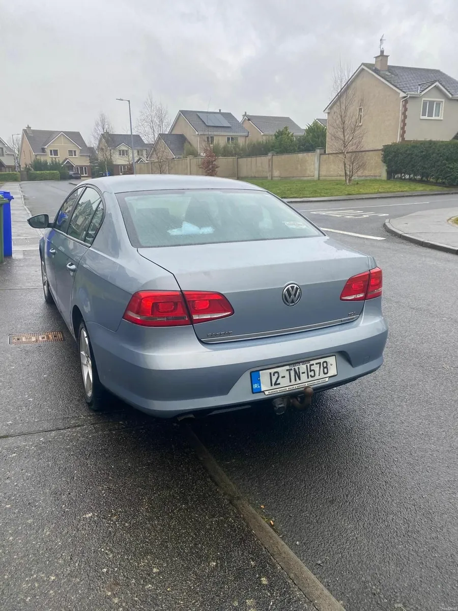 Volkswagen Passat 2012 - Image 4