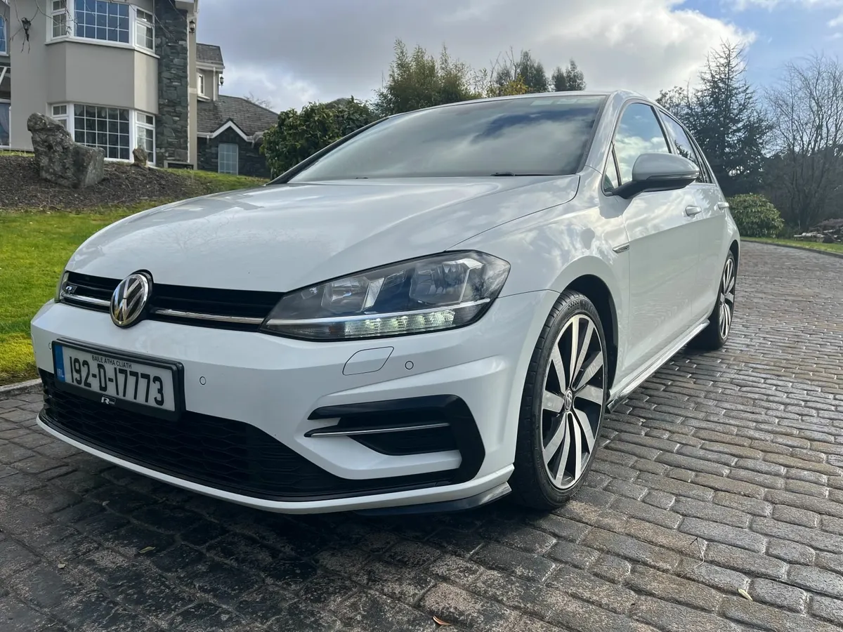 VW Golf  R-Line 1.6 TDI 115HP  Huge Specification - Image 3