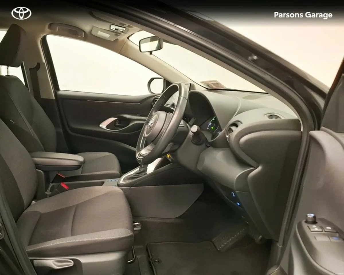 Toyota Yaris 1.5 - Image 6