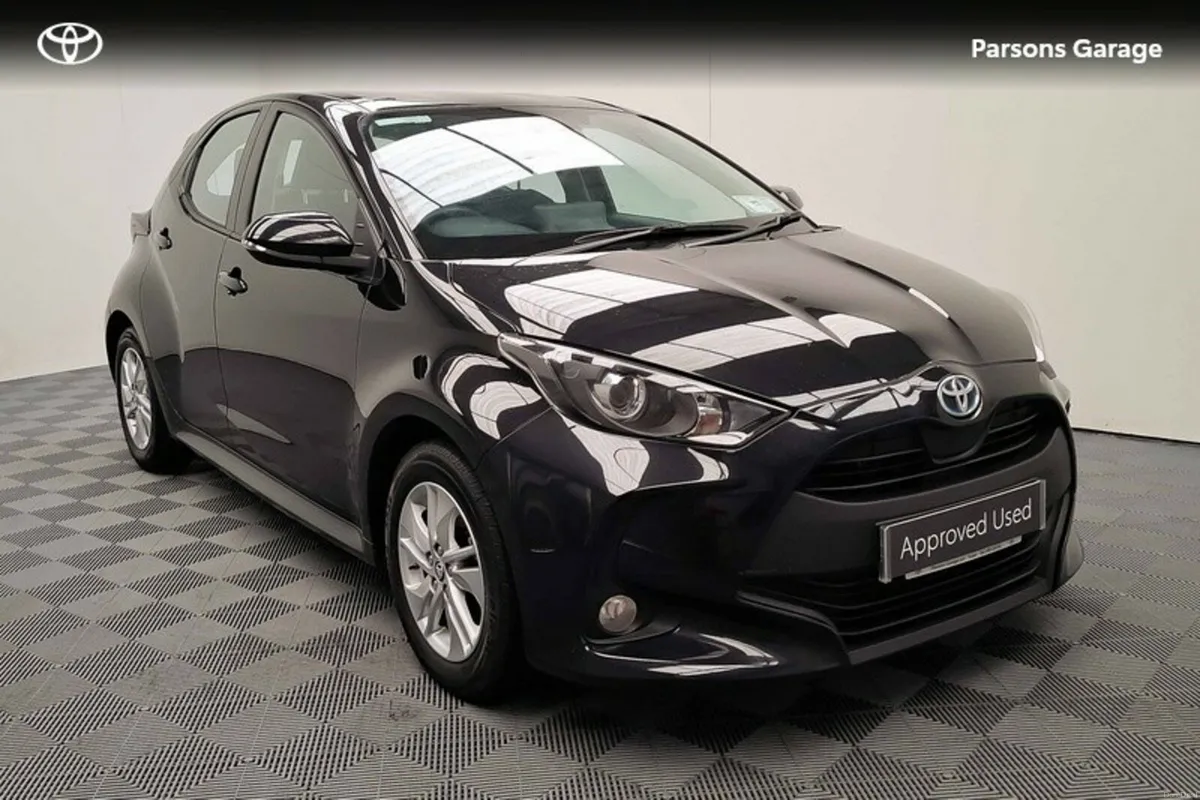Toyota Yaris 1.5 - Image 1