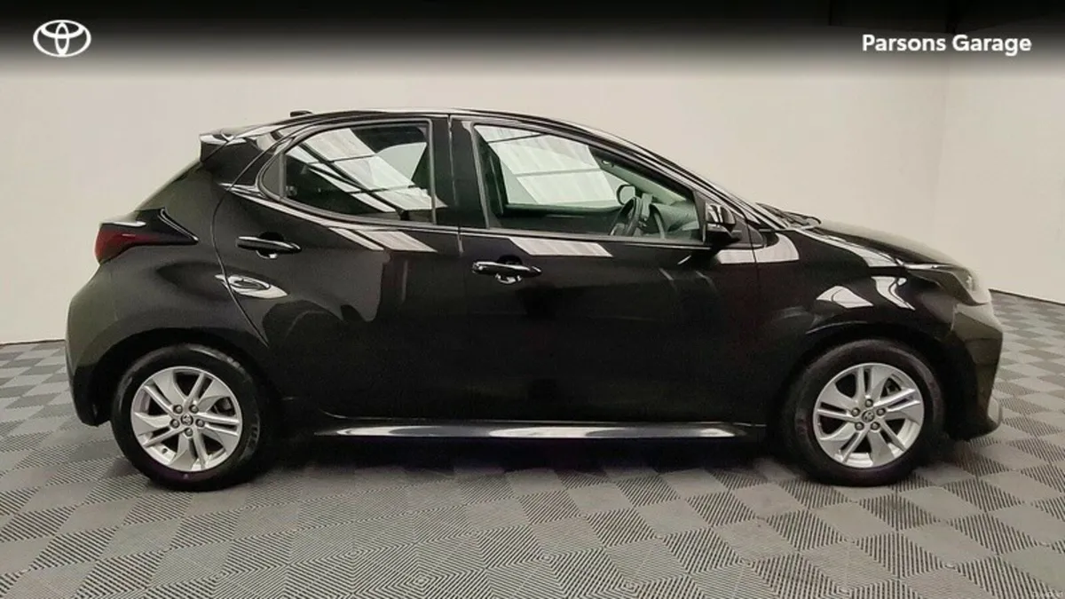 Toyota Yaris 1.5 - Image 3