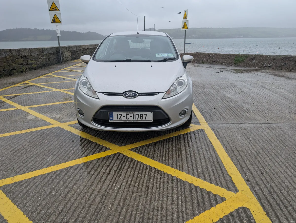 Ford Fiesta 1.4 Tdci  2012 - Image 2