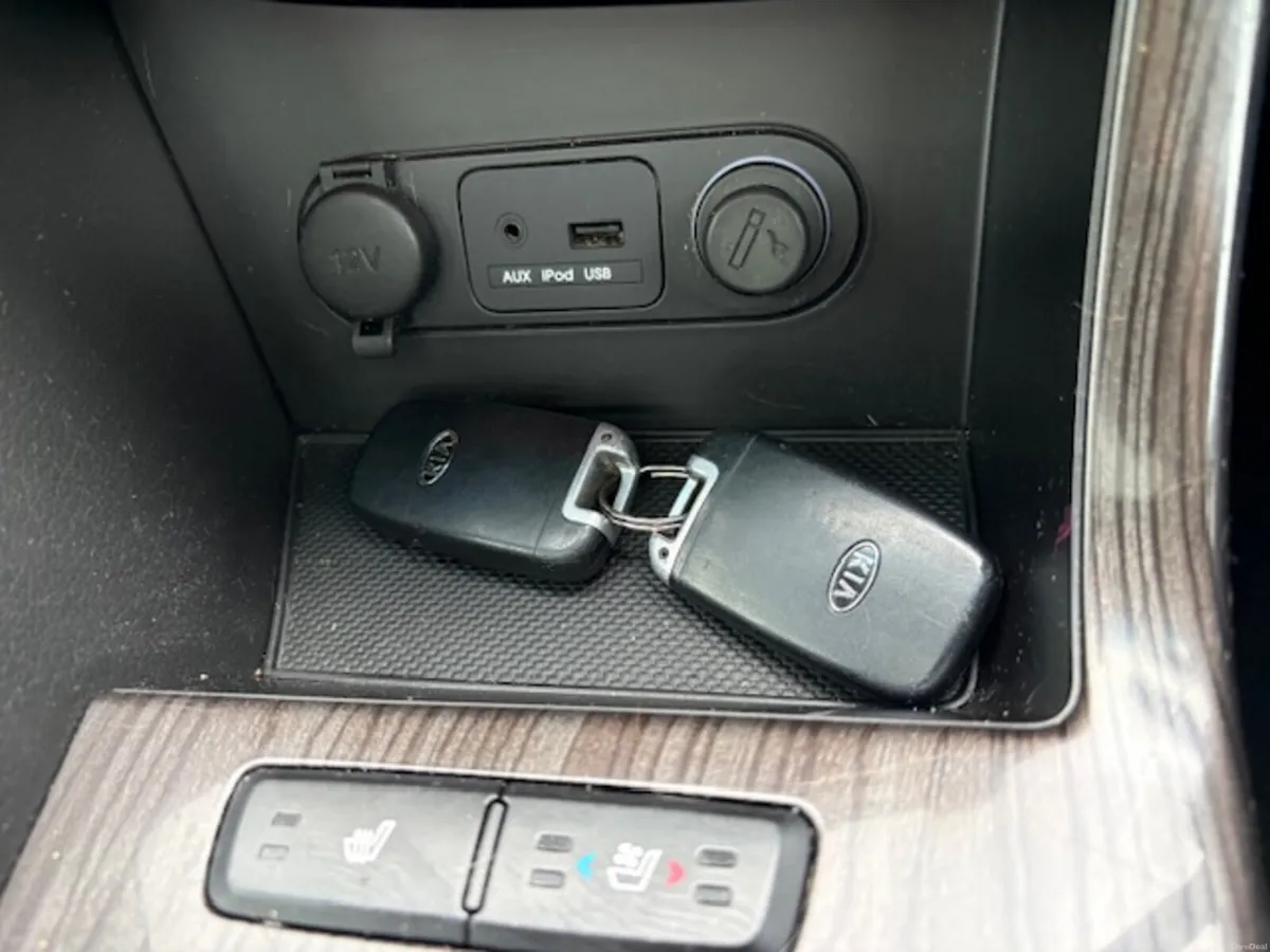 Kia Optima 2012 LEATHER - Image 4