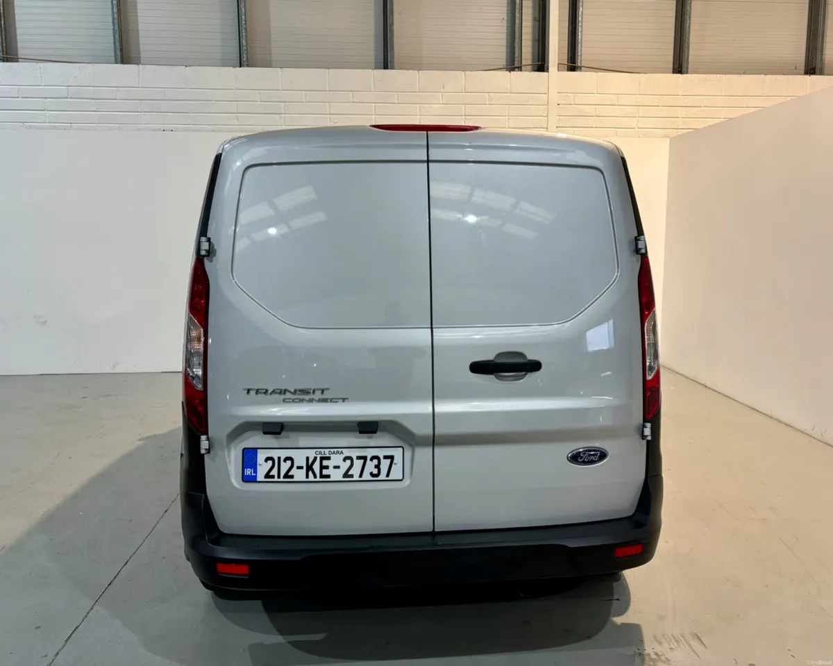 Ford Transit Connect Long Wheelbase - Image 4