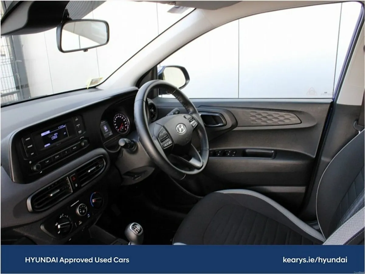 Hyundai i10 Deluxe - Image 5