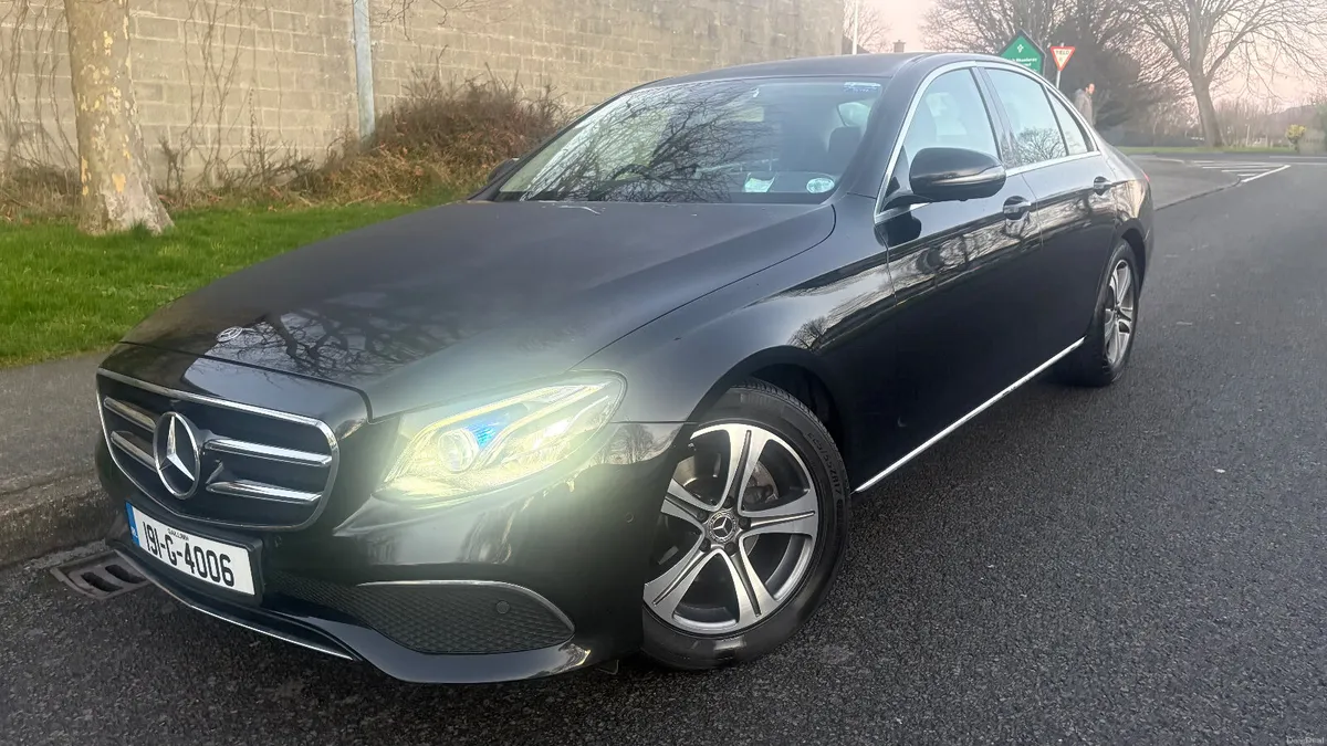Mercedes-Benz E-Class 2019  E220 D SE PREMIUM 4DR - Image 3