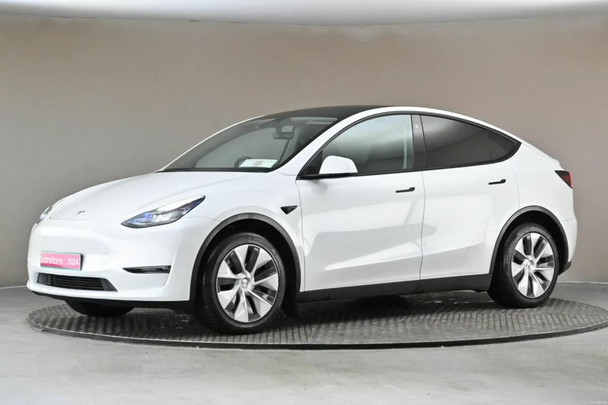 Tesla Model Y LONG RANGE AWD Dual Motor - Image 4