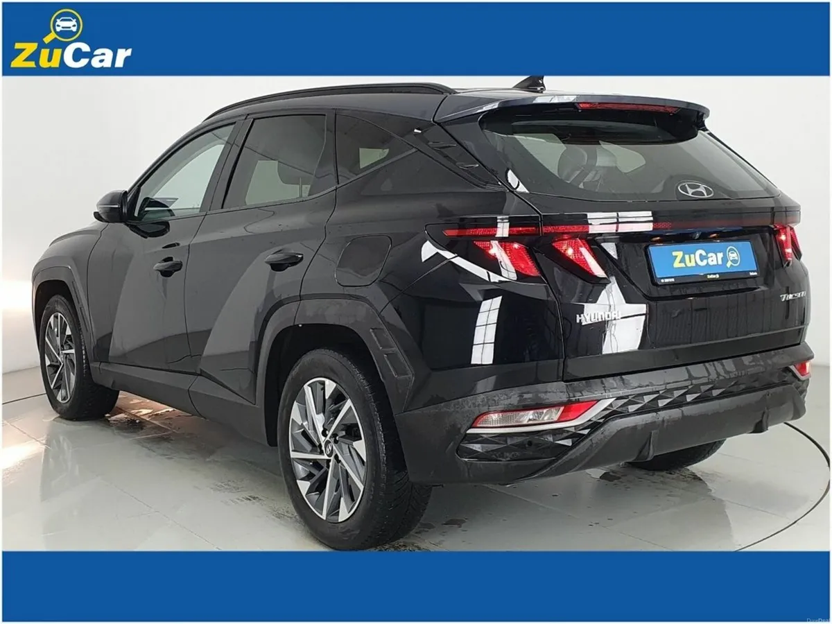 Hyundai Tucson 2WD Executive w.2 Tone Roof - Image 4