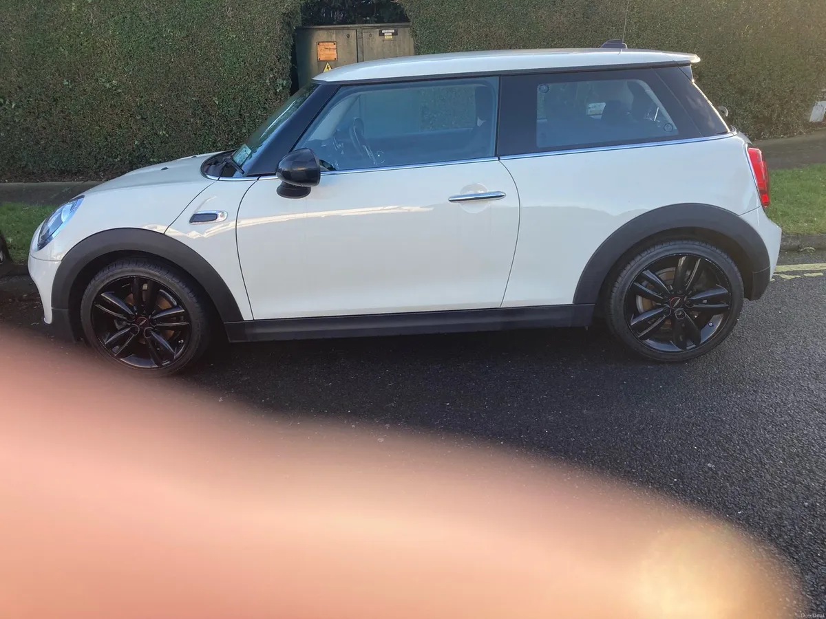 2019 Mini 3 Door hatchback - Image 4