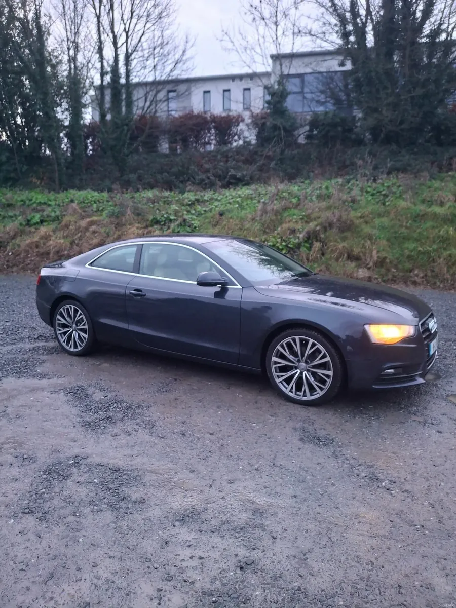Audi A5 2011 - Image 2